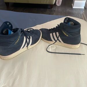 Adidas us9.5
